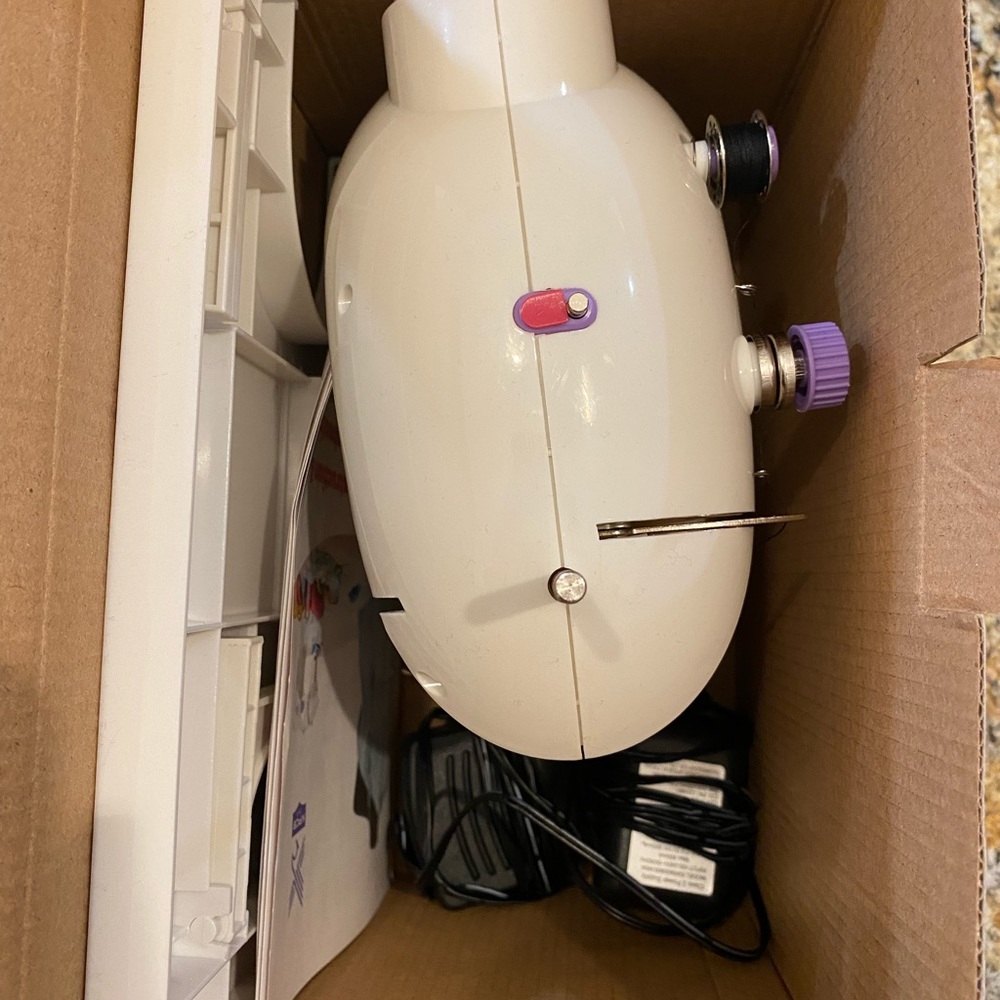 Mini Sewing Machine - Picture 2 of 3
